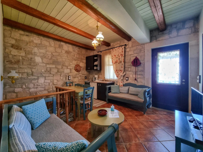 Asion Lithos - Traditional Villa