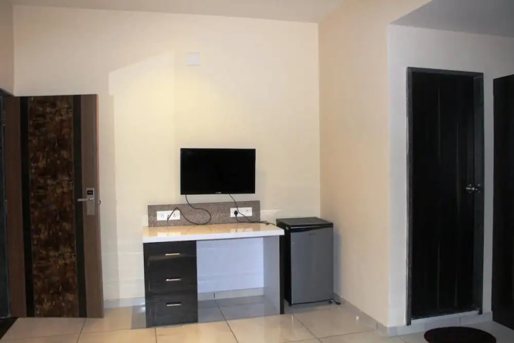 Dev Motel & Banquet