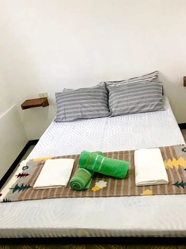 LR Hostel and Cafe