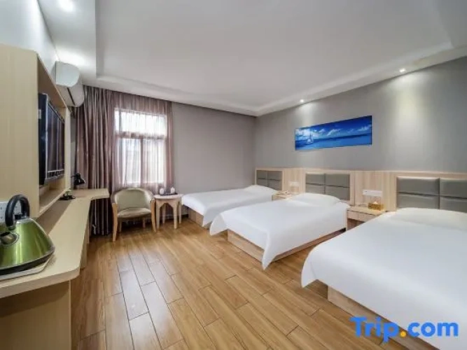 Economy Triple room