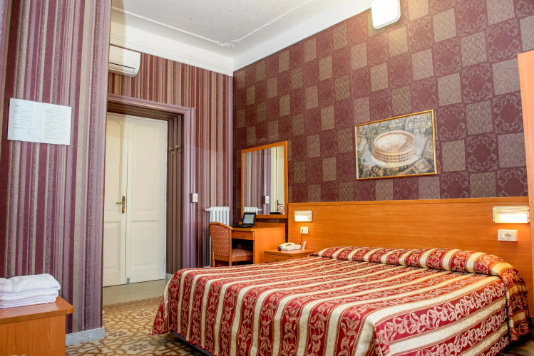 Hotel Emmaus 5