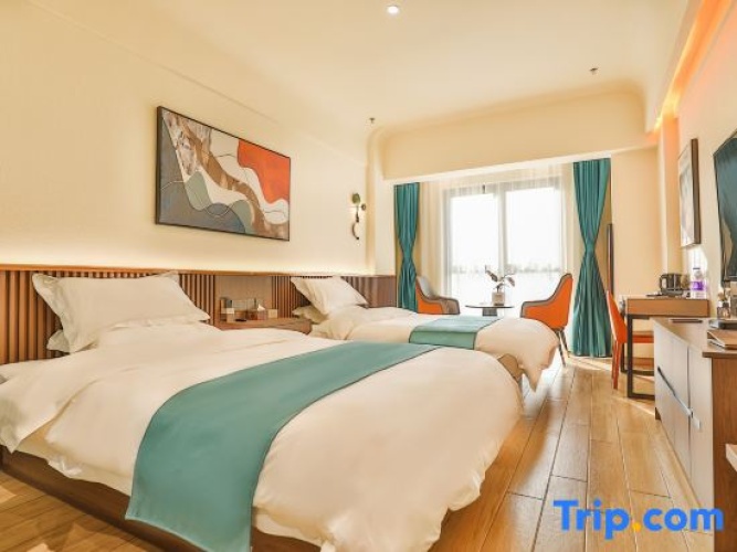 Standard room with city view