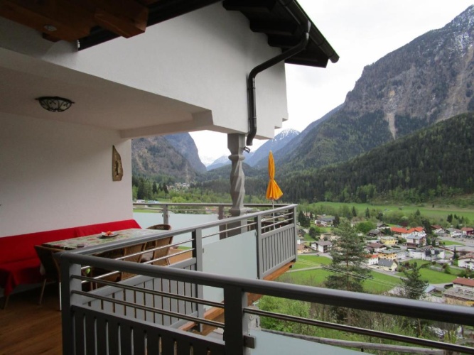 1 Bedroom Apartment with balcony