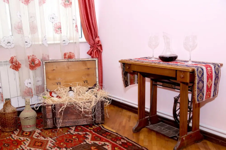 Amiryan Apart &Tours