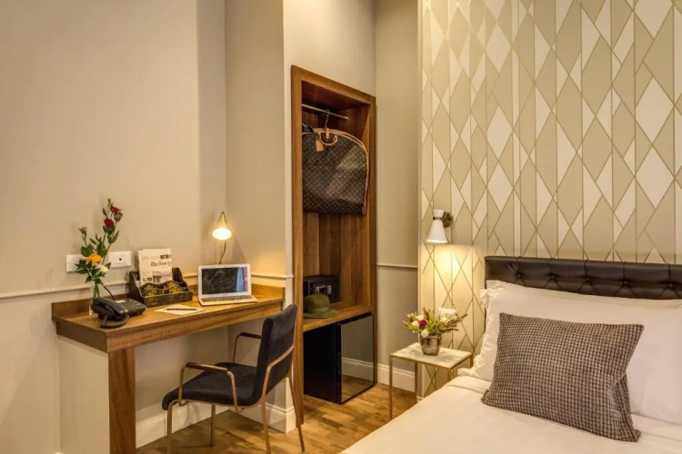 Charme Spagna Boutique Hotel