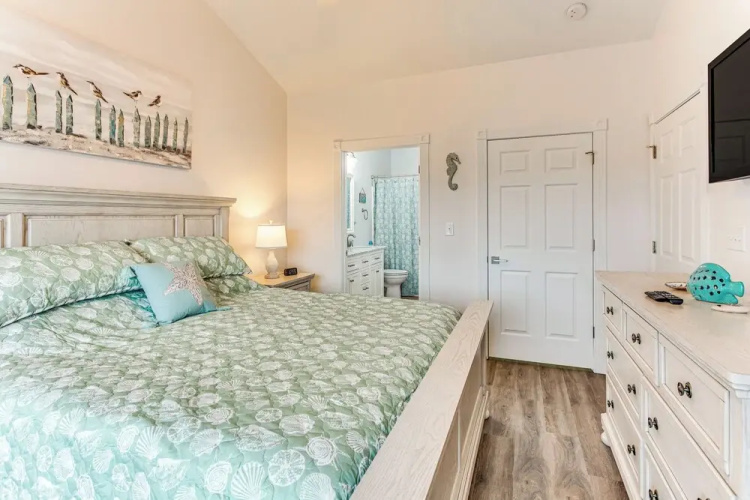 3 Mi to Myrtle Beach: Condo w/ Pool Access
