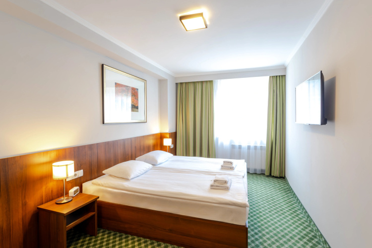 Hit Hotel