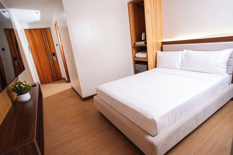 Standard Double room with city view