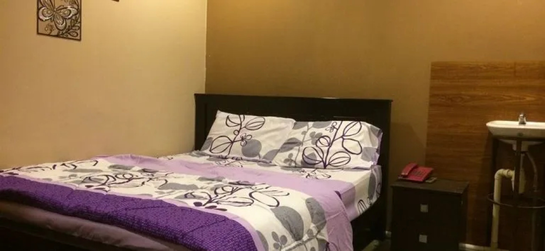 Funky Crib Hotel