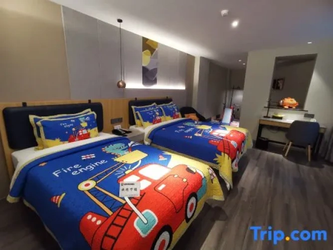 Standard Twin Family room