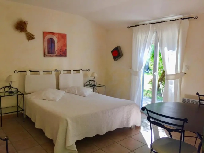 Standard Double room with pool view