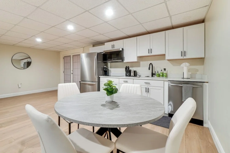 1 Bedroom Apartment