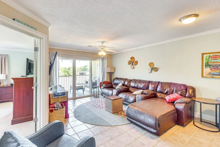 3 Bedrooms Apartment