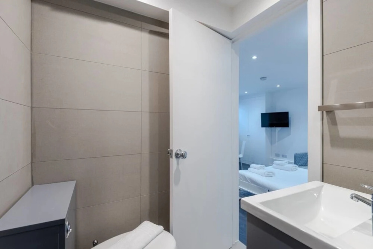 Modern Studio In West Kensington 2 Guests
