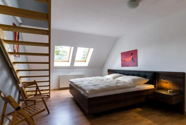 2 Bedrooms Apartment