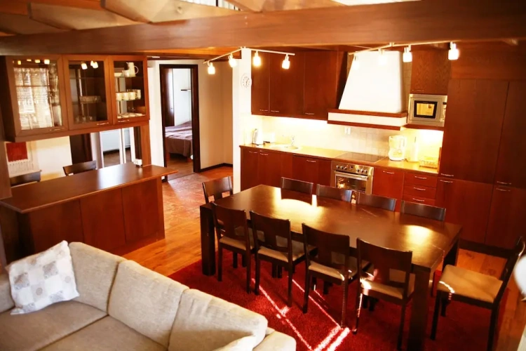 6 Bedrooms Bed in Dorm with balcony