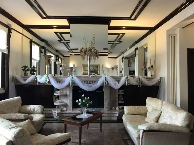 La Maison Royale