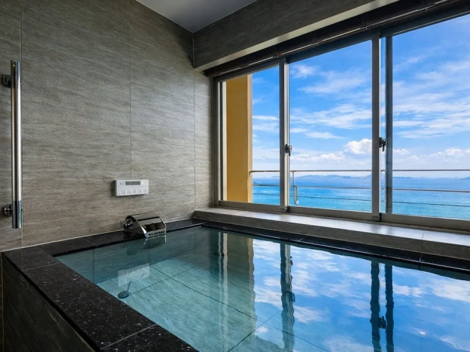 Premium Twin room with ocean view
