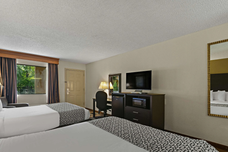 Best Western Windsor Suites