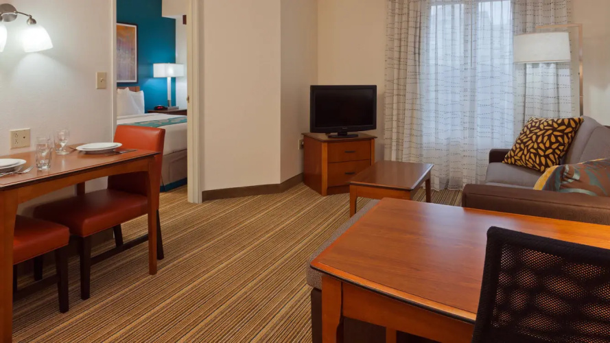 1 Bedroom Suite