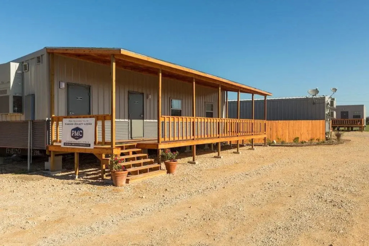 Karnes County Lodge