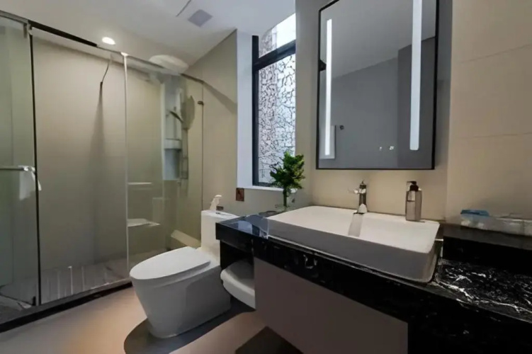 Home Inn Bund Center