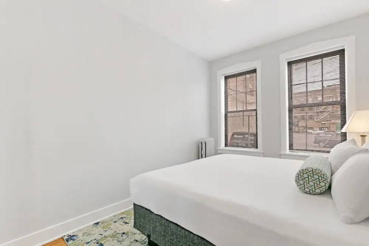 Central 1BR Retreat - Belmont E1