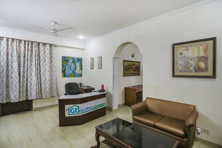 Fabexpress Global Residency Inn