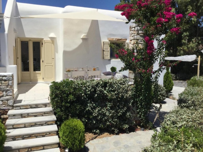2 Bedrooms Cottage