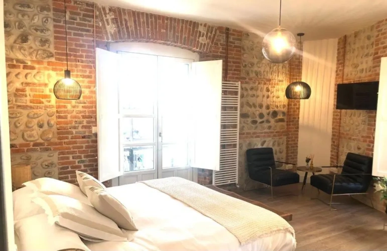 Suite with balcony