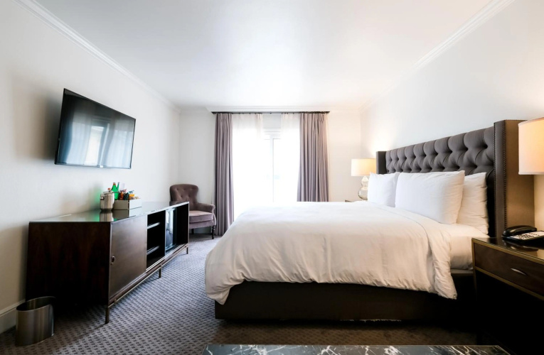 Hotel Ella