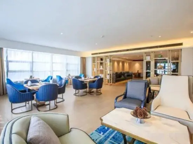 Carlstun International Hotel