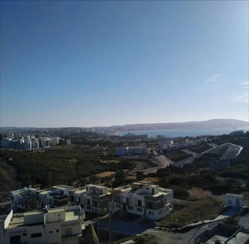 3 Bedrooms Sextuple Apartment with balcony