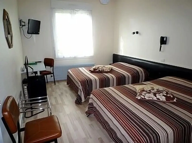 Standard Triple room