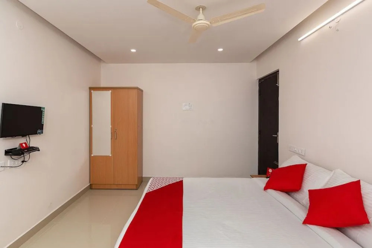 OYO Flagship 24070 Thirupathi Nagar