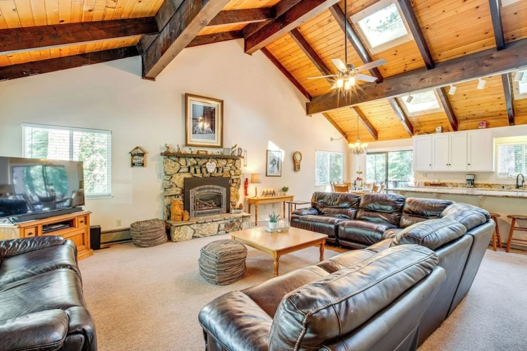 4 Bedrooms Cottage