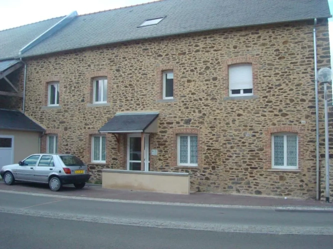Apartment with balcony