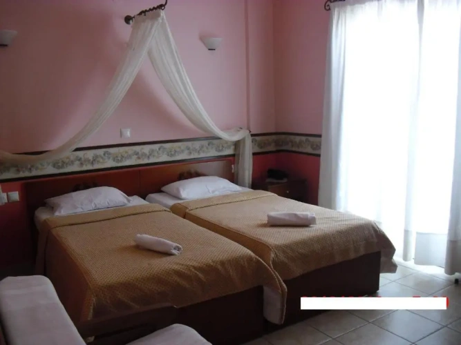 Standard Double room with balcony and with partial sea view