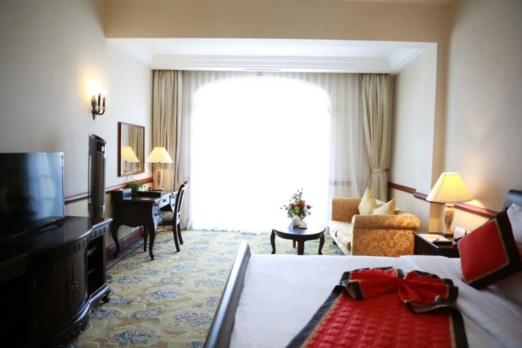 Suite with balcony