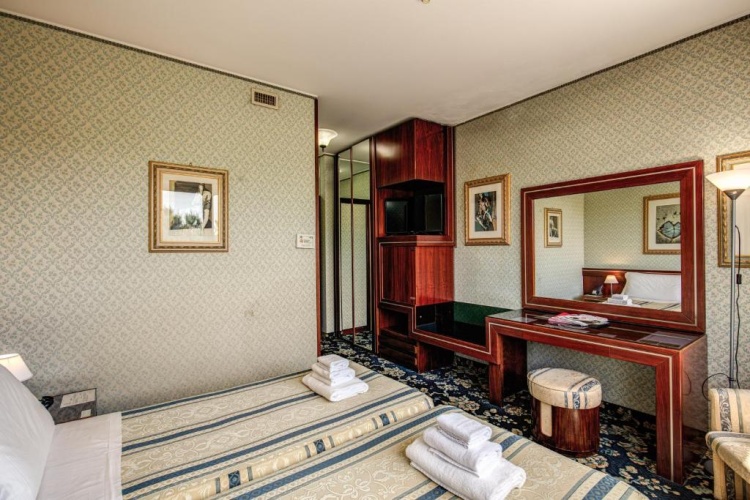 Superior Twin room