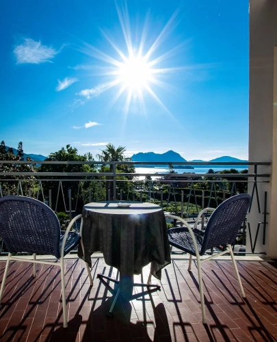 Standard Double room with balcony and with lake view