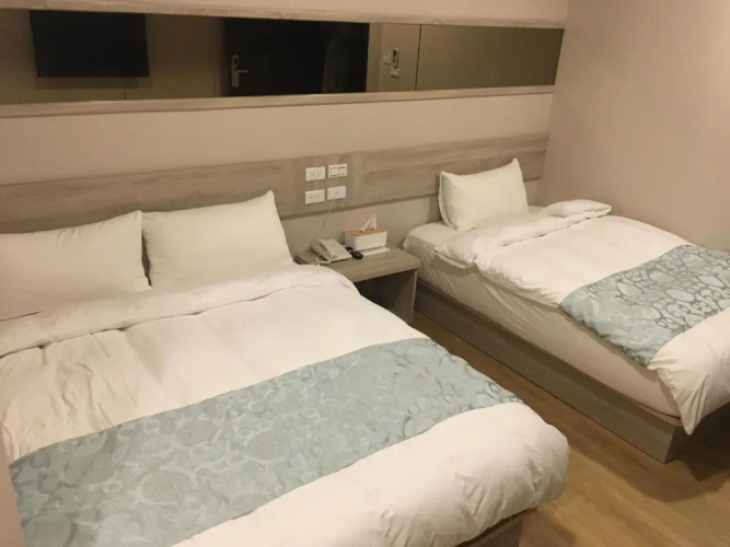 Standard Triple room