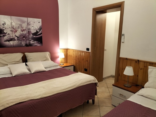 Economy Triple room
