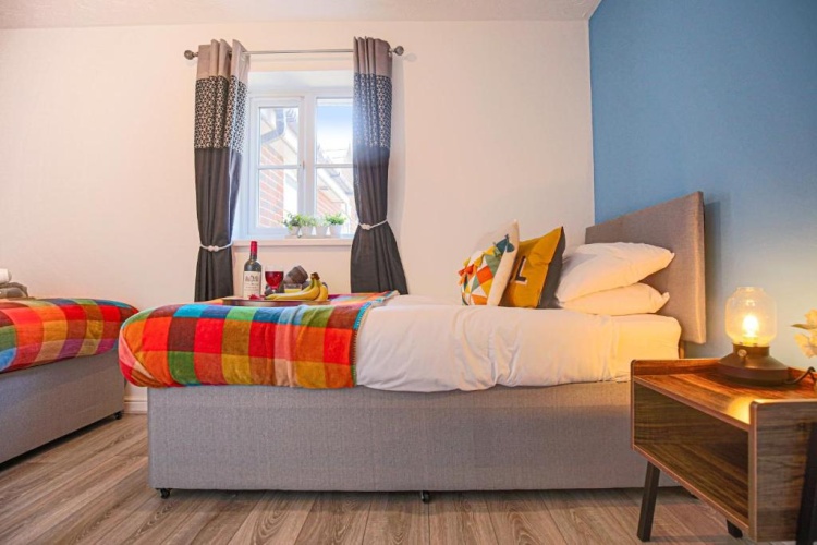 2 Bedrooms Apartment