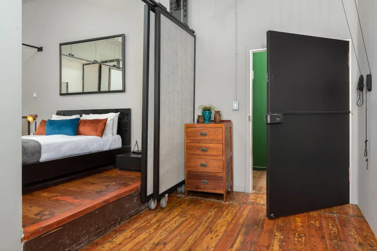Wolroy House 206