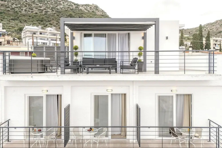 Noma Suites Tolo
