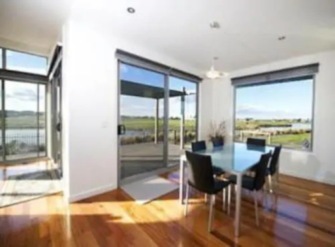 19 Glen Eagles Close