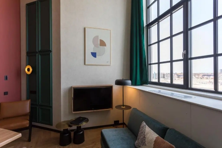 Deluxe Suite