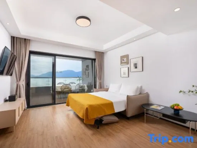 1 Bedroom Suite with lake view