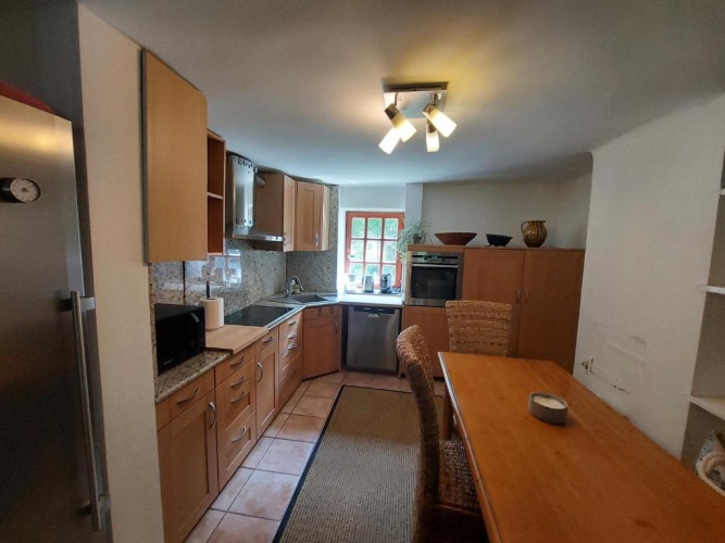 4 Bedrooms Cottage